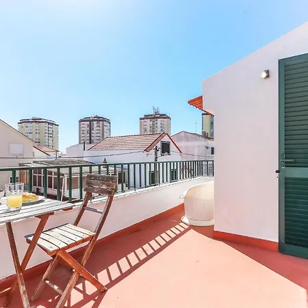 Portucale ! Costa Caparica Triplex W/ Terrace * Costa de Caparica