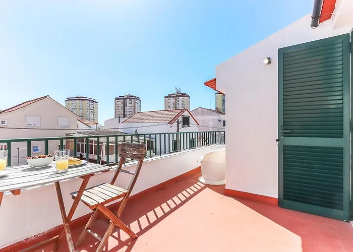 Portucale ! Costa Caparica Triplex W/ Terrace * Costa da Caparica