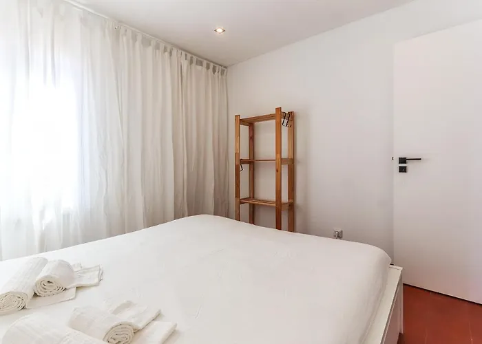 Holiday home Portucale ! Costa Caparica Triplex W/ Terrace *