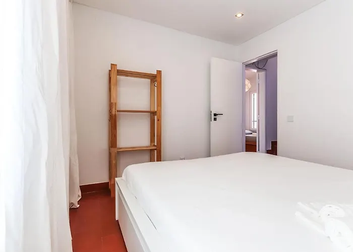 Portucale ! Costa Caparica Triplex W/ Terrace *