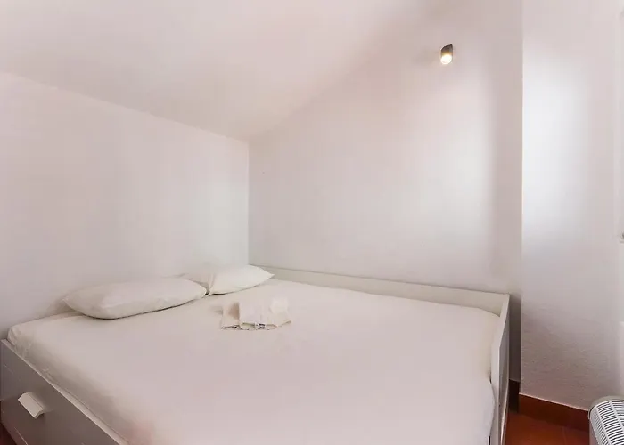 Holiday home Portucale ! Costa Caparica Triplex W/ Terrace
