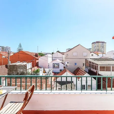 Portucale ! Costa Caparica Triplex W/ Terrace *