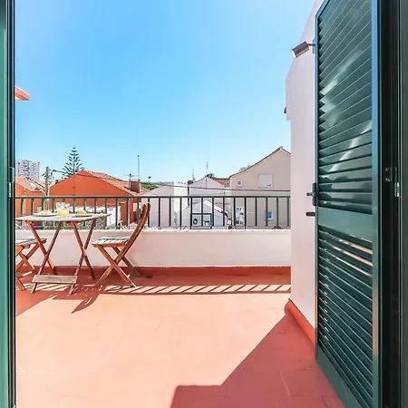 Portucale ! Costa Caparica Triplex W/ Terrace *