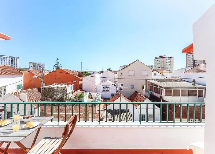 Portucale ! Costa Caparica Triplex W/ Terrace *